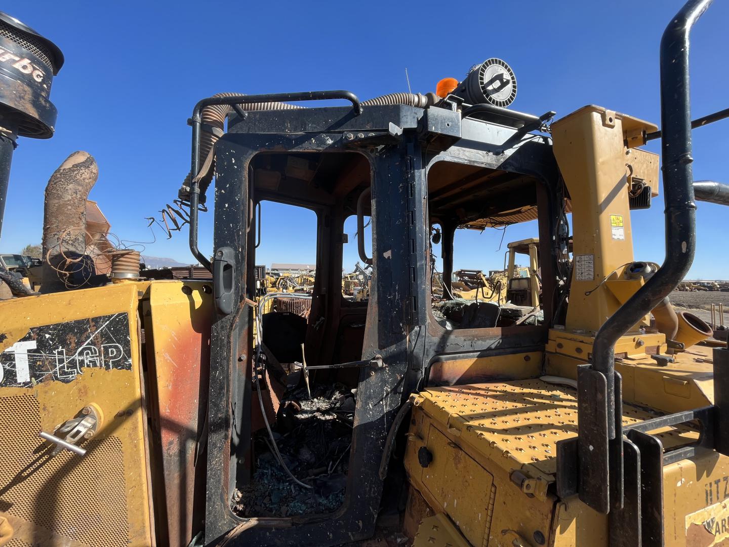 ./imagenes/INVOICE/2019/17392/TOPADOR FRONTAL CATERPILLAR D6T (18).JPG